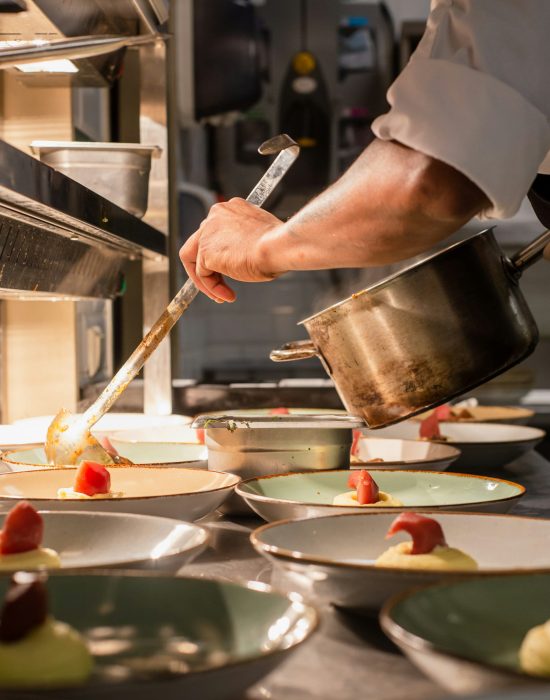 louis-hansel-kOXxHGByJ58-unsplash